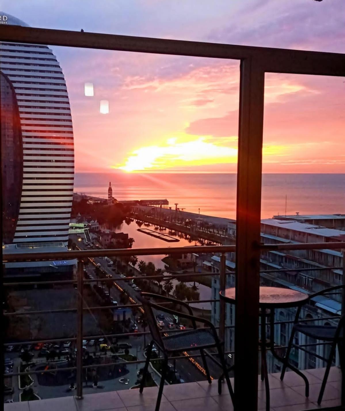Gio Lägenhet Batumi Exteriör bild