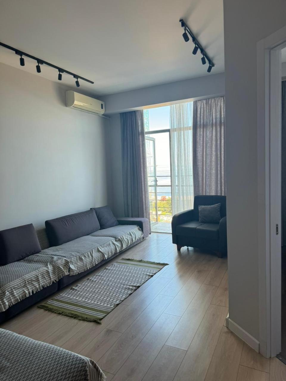 Gio Lägenhet Batumi Exteriör bild